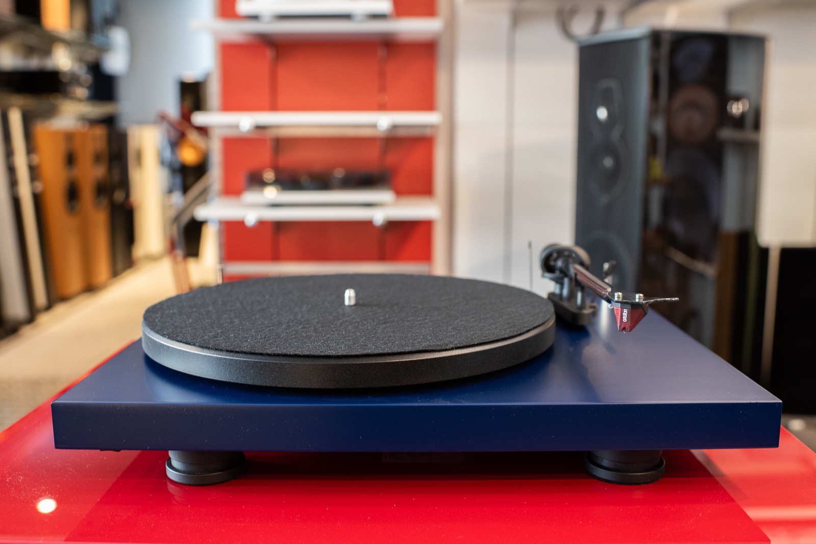 Pro-Ject  Debut Carbon EVO 